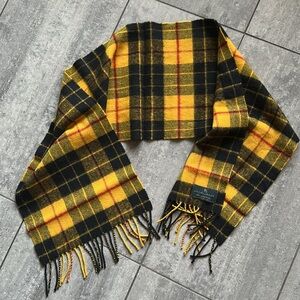 LOCHCARON MacLeod TARTAN PURE WOOL SCARF BOUGHT IN SCOTLAND